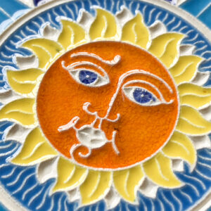 CREAZIONI LUCIANO, ROSA DEI VENTI SOLE, cm Ø15 in Ceramica a rilievo, Handmade in Italy - immagine 3